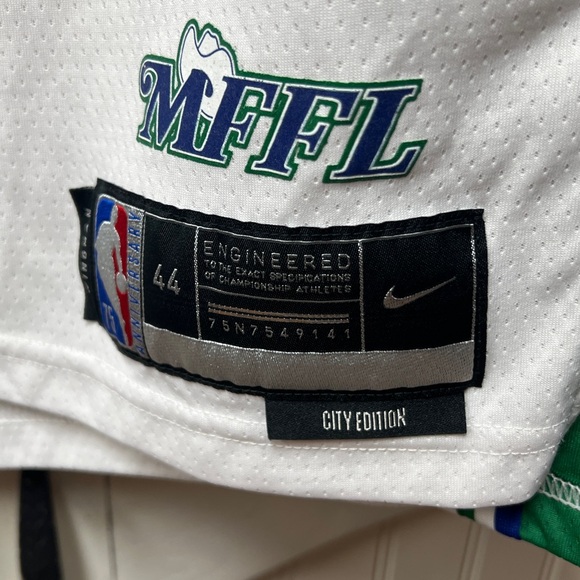 Nike Dallas Mavericks Doncic Jersey M NBA - Picture 3 of 5